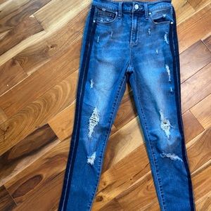 line denim jeans